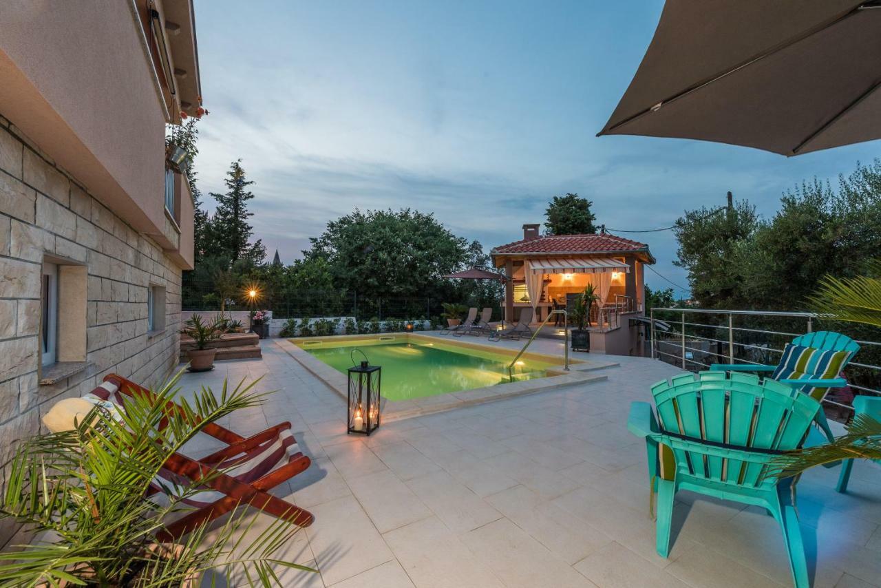 Apartments Jelavic Sutomiscica ภายนอก รูปภาพ